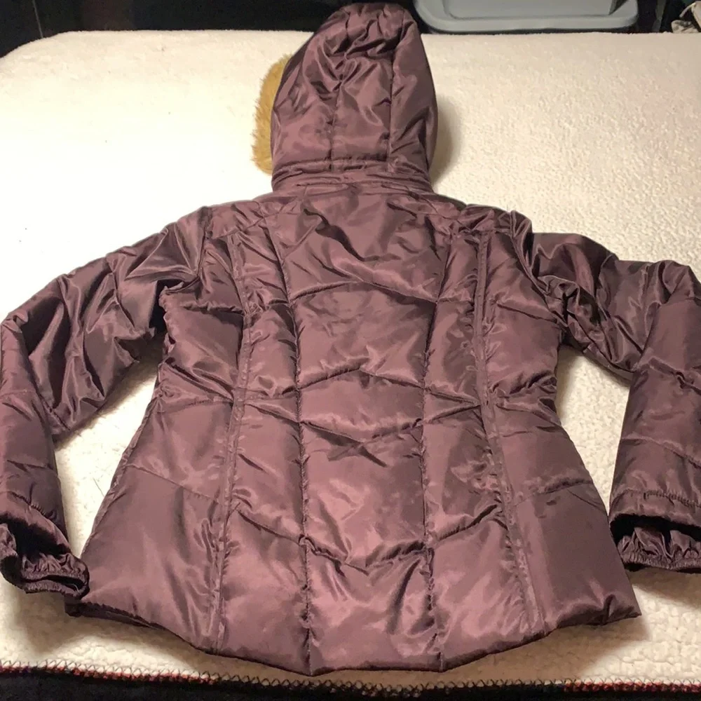 St. John’s Bay Ladies Puffer Coat with Fur Around the Hood, Like New